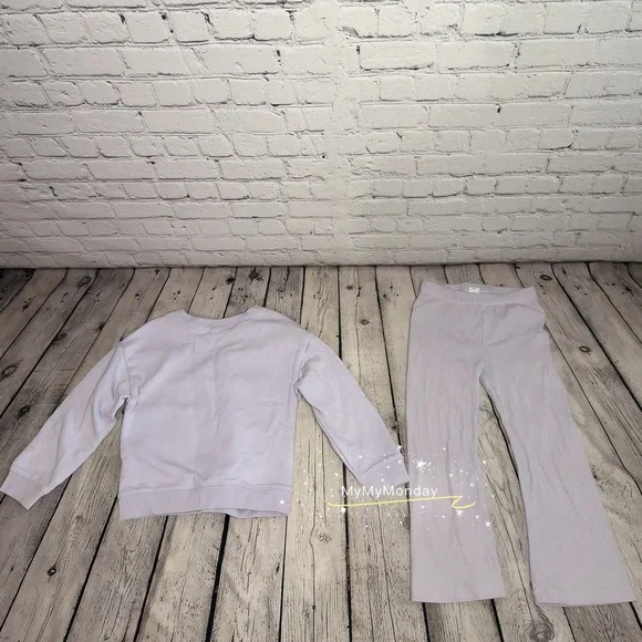 Gap Girl Sweatshirt and Pants Set - Picture 2 of 4